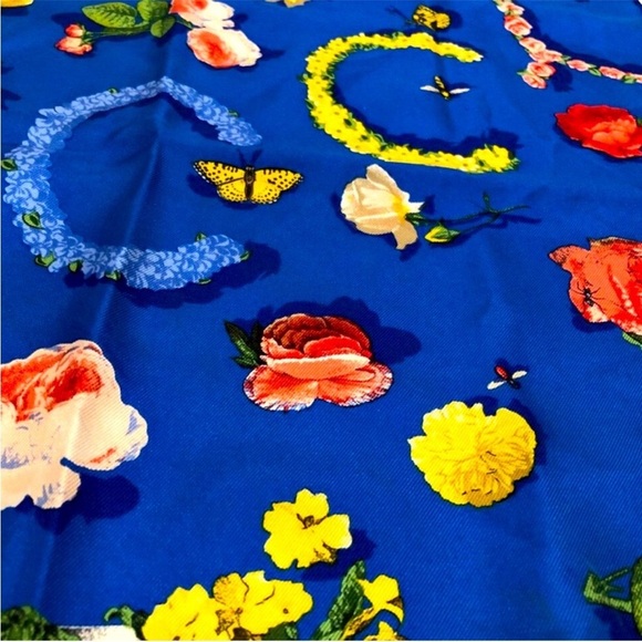 Gucci Silk Scarf with Blue and Orange Floral Design - Picture 2 of 4